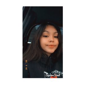 Meet your Posher, Abbi